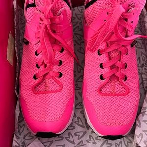 Zumba Air Classic Remix- Size 7.5